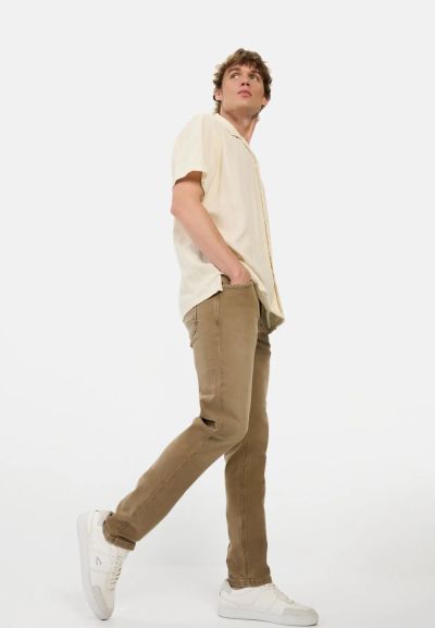 Вталени дънки Camel Active