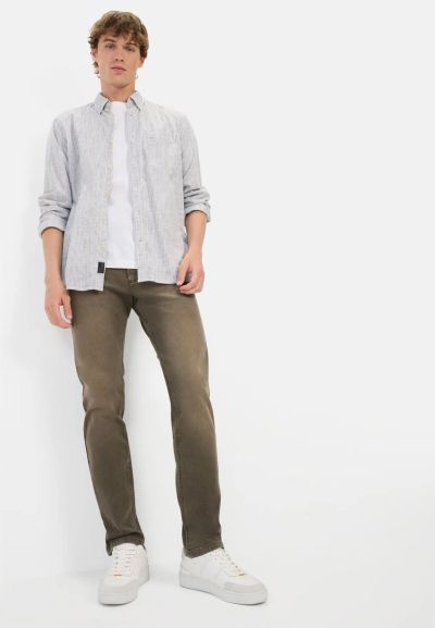 Вталени дънки Camel Active