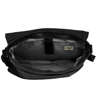 Черна пощальонска чанта Camel Active от еко кожа