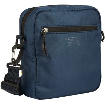 Синя чантичка за рамо Camel Active 