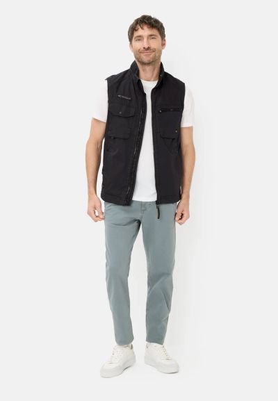 Тъмно син елек с джобове Camel Active