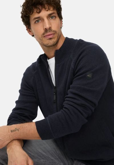 Тъмно синя жилетка с цип Camel Active