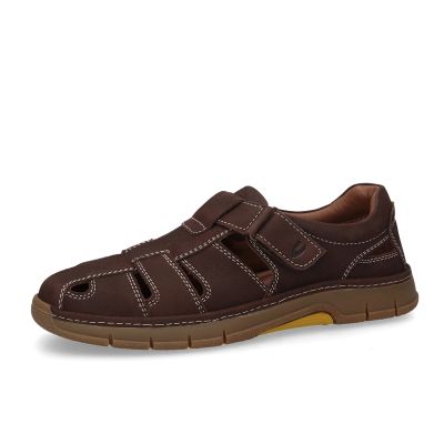 Кафяви сандали от набук Camel Active