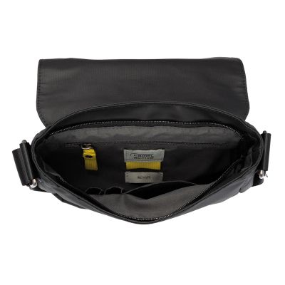 Черна чантичка за рамо Camel Active 
