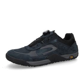 Олекотени сини сникърси Camel Active